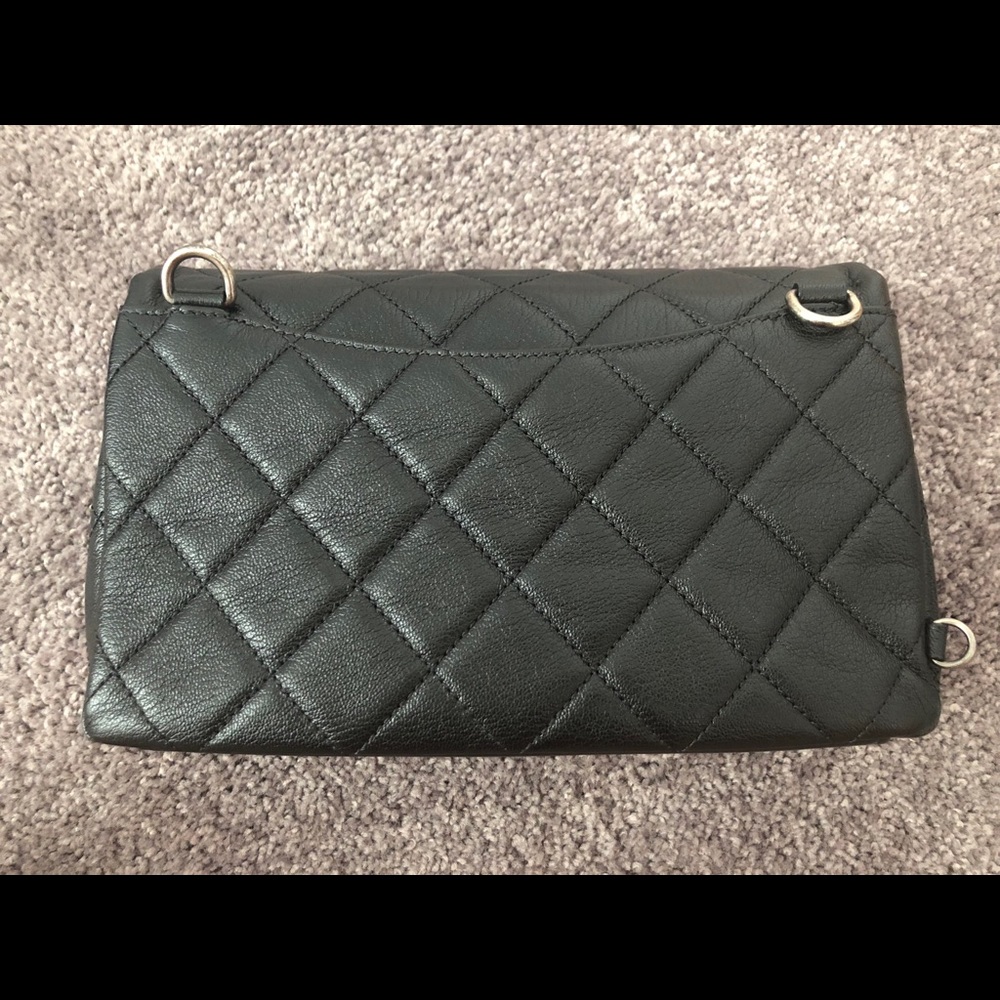 Chanel flap 16C (crossbody and belt bag) - Picture 3 of 8